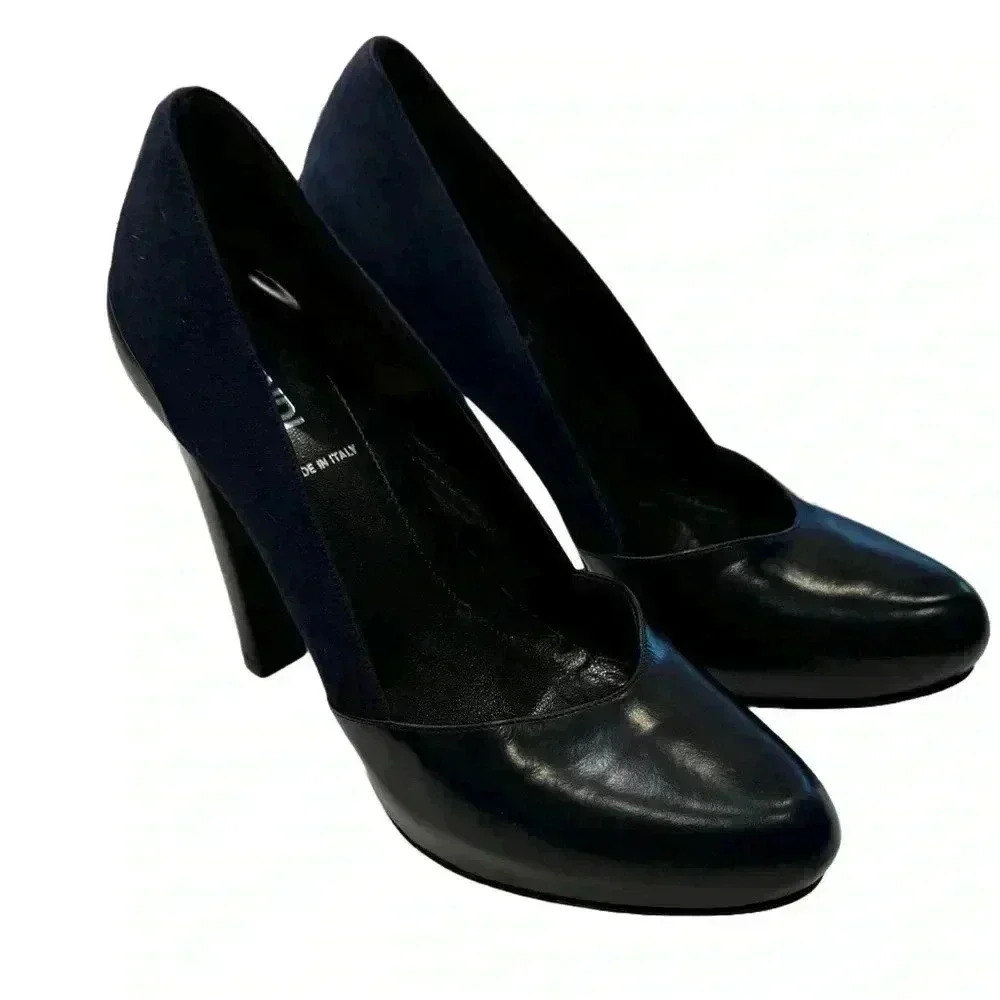 Fendi leather and suede midnight navy pumps/ heels excellent! Sz EU 36 U…